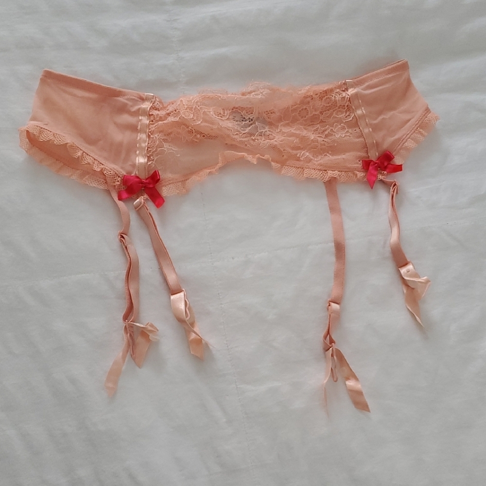 Victoria's Secret Peach Lace Garter Belt With Bows Size Large